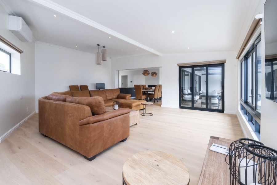 4 Bedroom Property for Sale in Camps Bay Western Cape